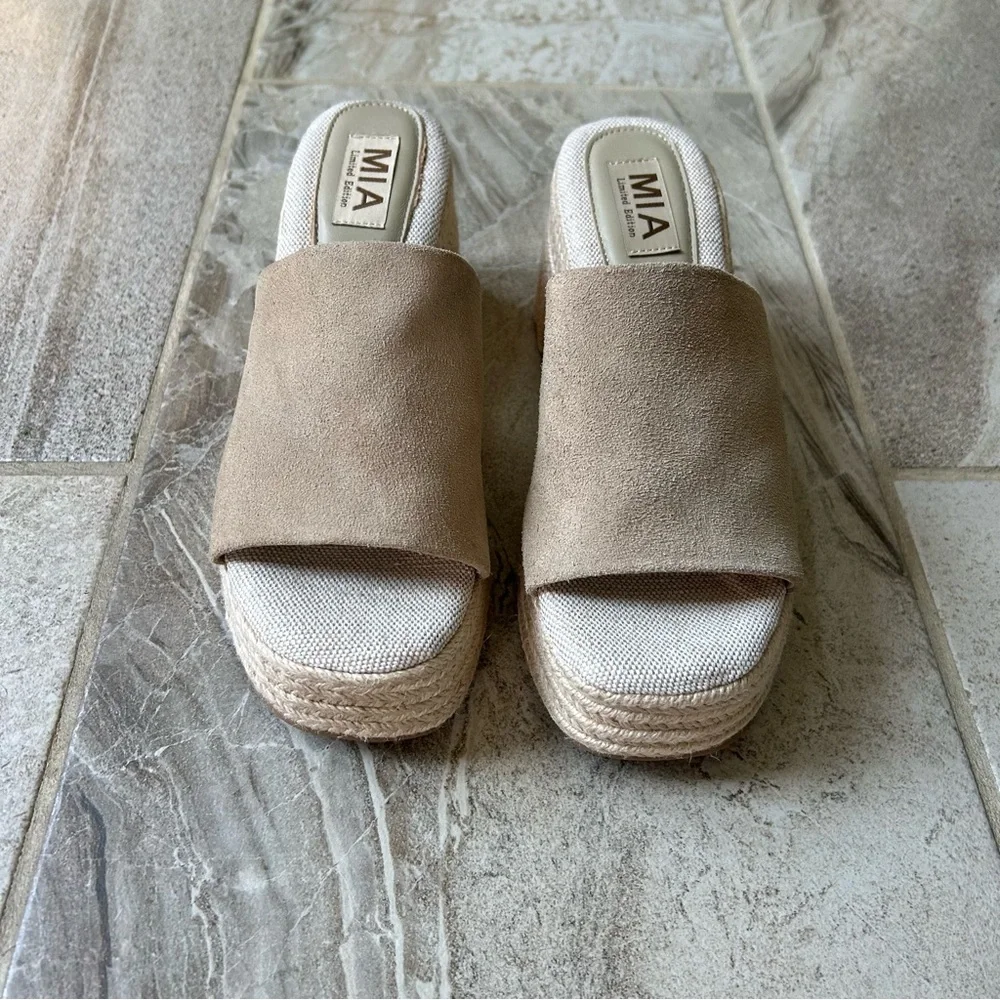 NWOB MIA Palma Limited Edition Women's Espadrille Platform Wedge Sandals, 7.5